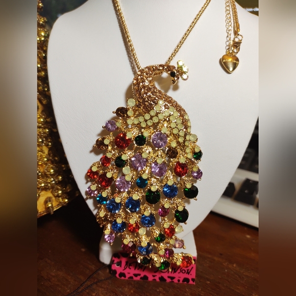 Betsey Johnson Jewelry - (NEW) Betsey Johnson Multicolor Rhinestone Peacock Necklace
